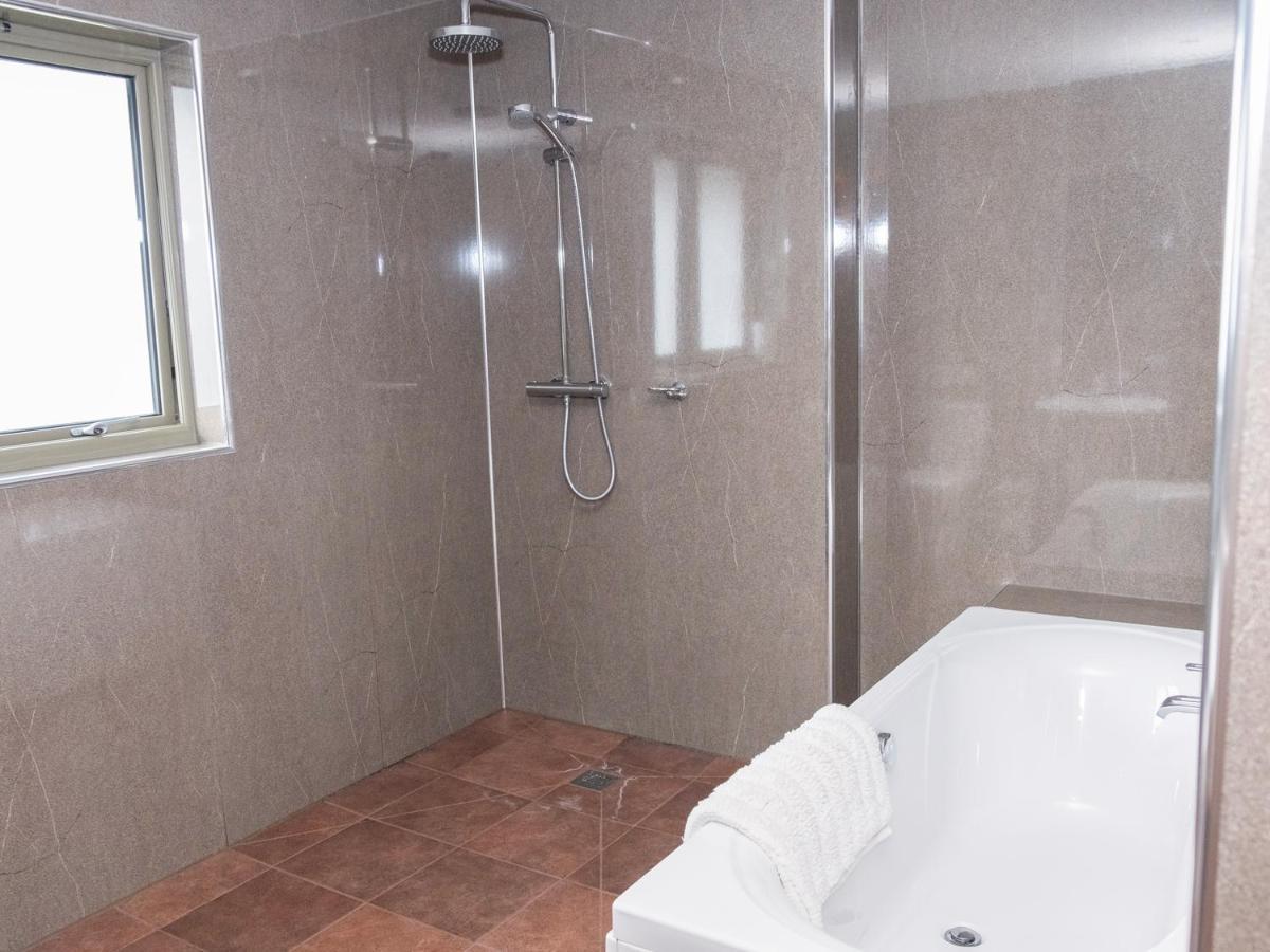 Oak Apple Villa นิวตันแอบบ็อต ภายนอก รูปภาพ
